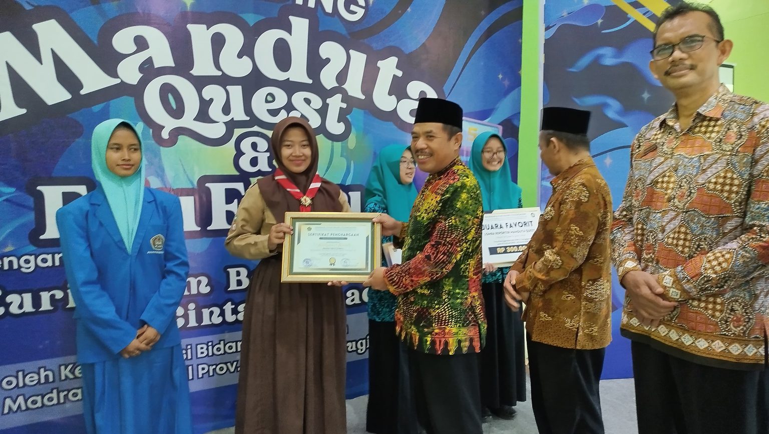 Gambar Siswa MTsN 1 Kediri Raih Juara 2 Lomba Reporter Se-Jawa Timur
